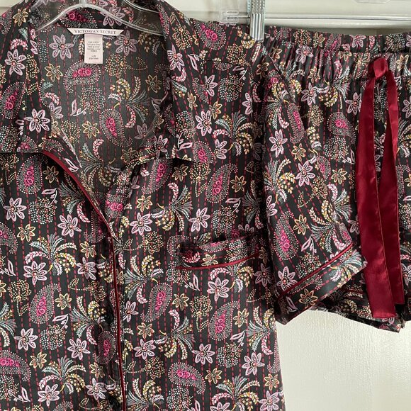 Victoria's Secret Satin Floral Paisley Short Sleeve Pajama Sleep SET Size L - Picture 10 of 16